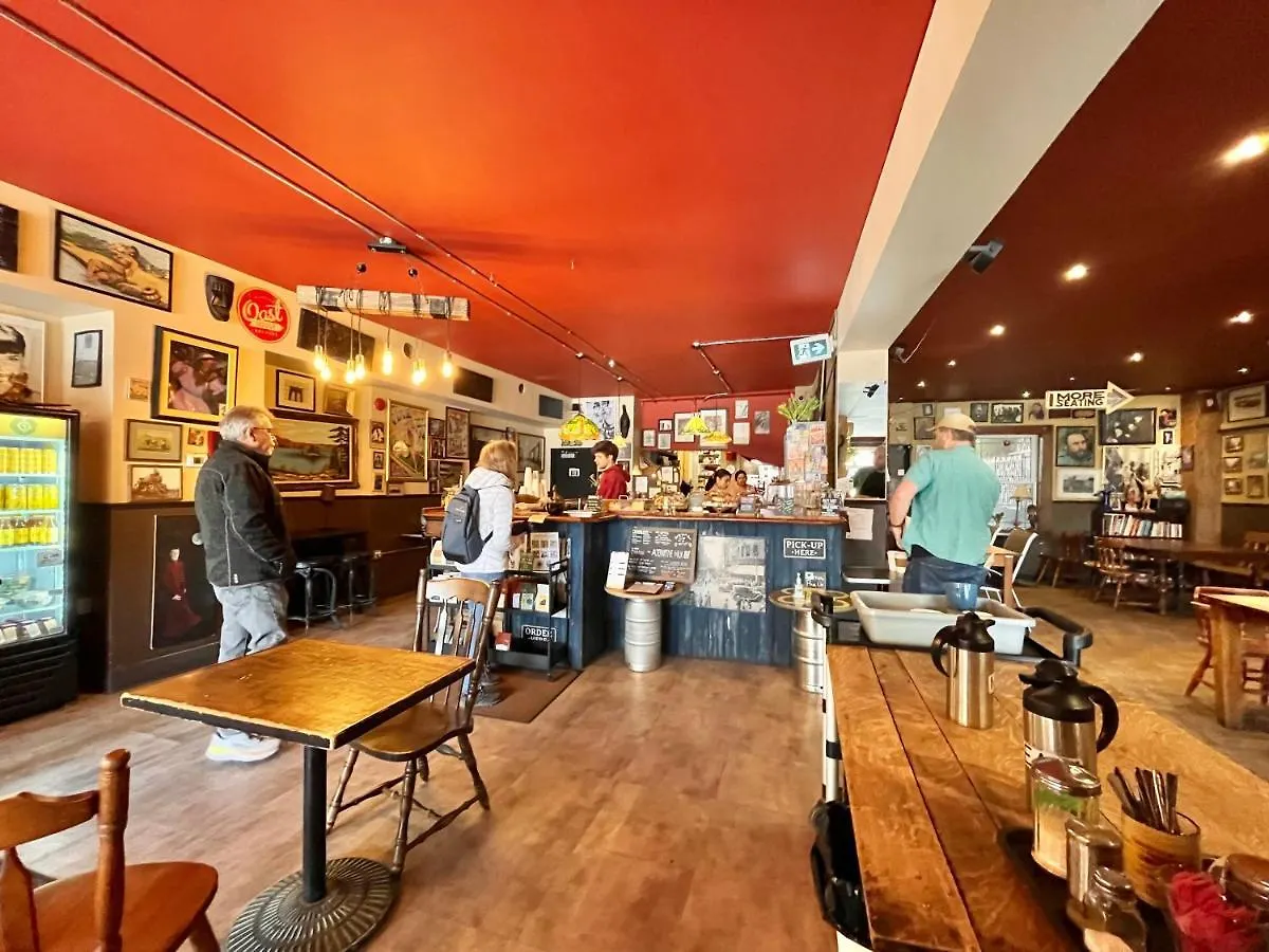 The Only Backpacker'S Inn (Adults Only) Toronto Guest house