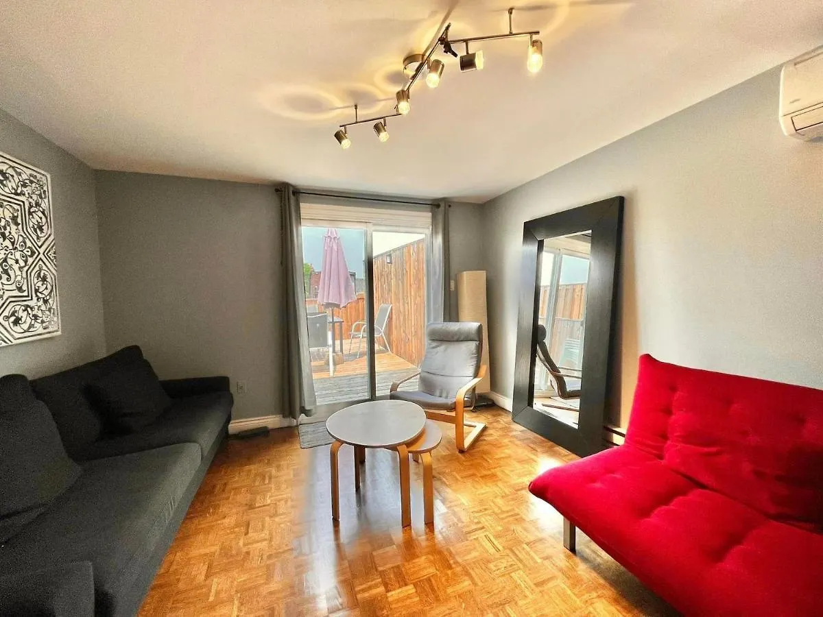 The Only Backpacker'S Inn (Adults Only) Toronto Guest house