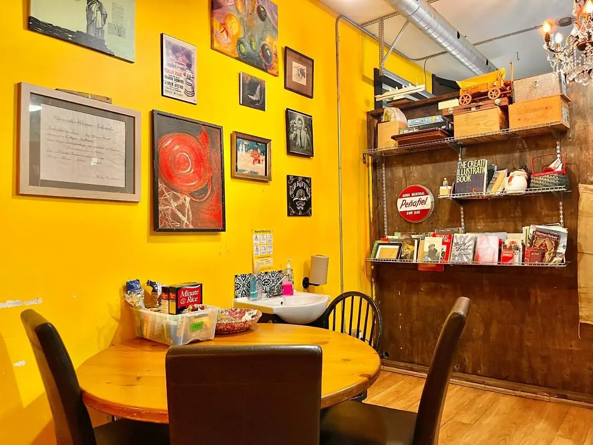 The Only Backpacker'S Inn (Adults Only) Toronto
