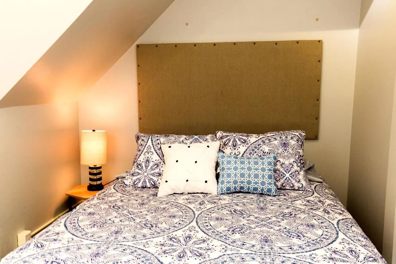 The Only Backpacker'S Inn (Adults Only) Toronto 2*,