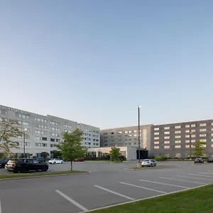 Courtyard By Marriott Montreal Airport Hotel Dorval