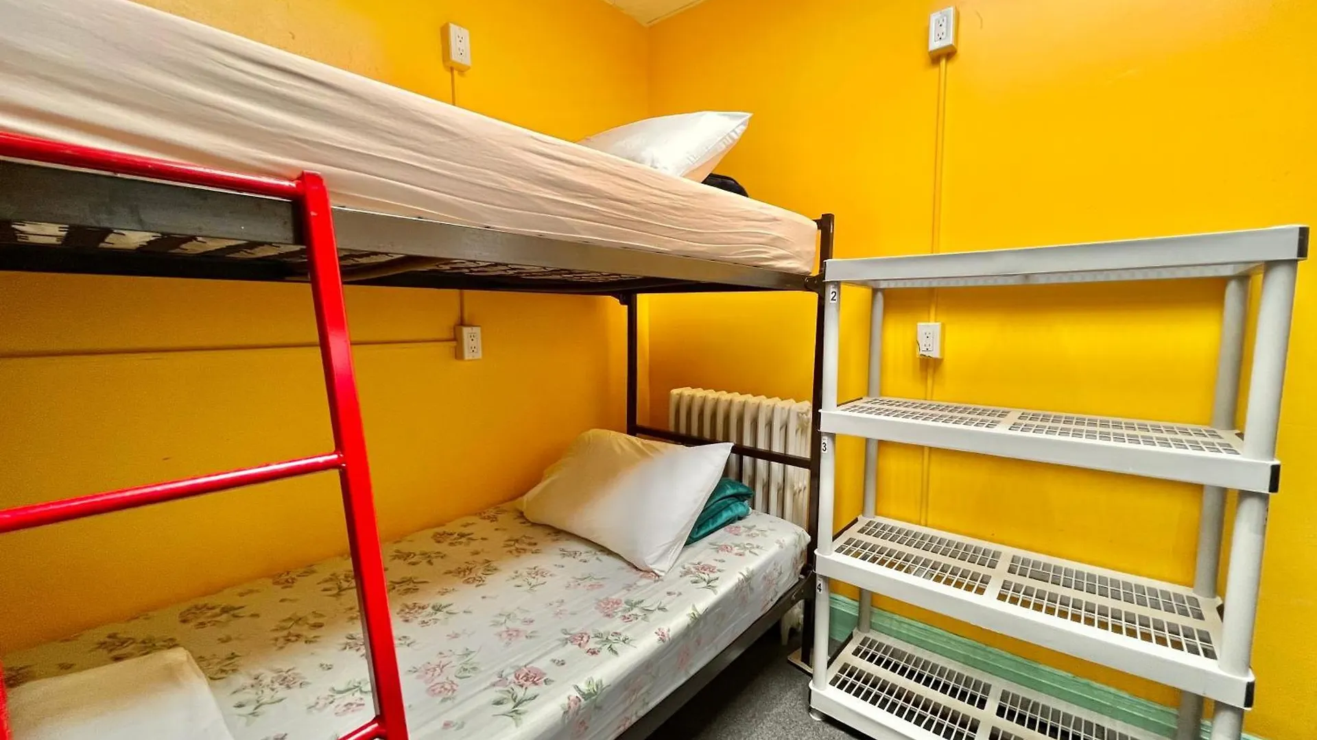 The Only Backpacker'S Inn (Adults Only) Toronto Gasthuis