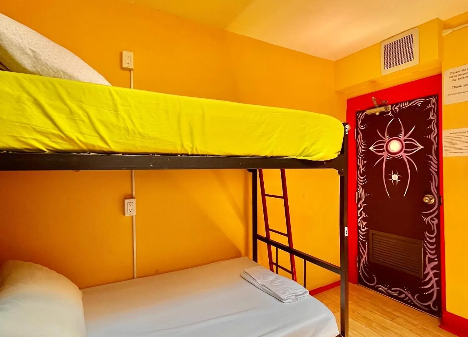 The Only Backpacker'S Inn (Adults Only) Toronto 2*,