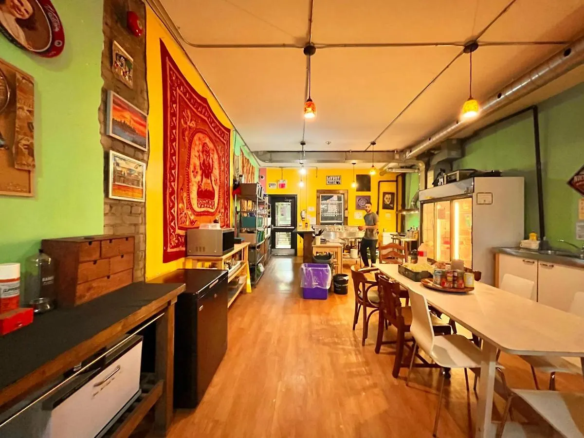 Konukevi The Only Backpacker'S Inn (Adults Only) Toronto