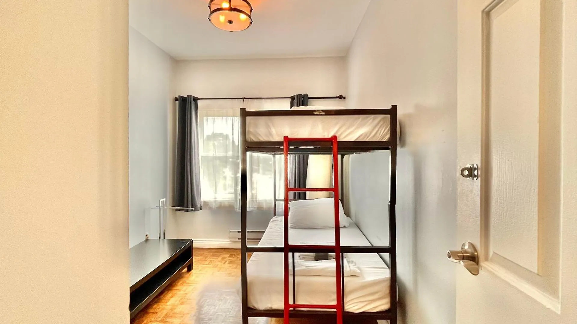 The Only Backpacker'S Inn (Adults Only) Toronto 2*,  Kanada